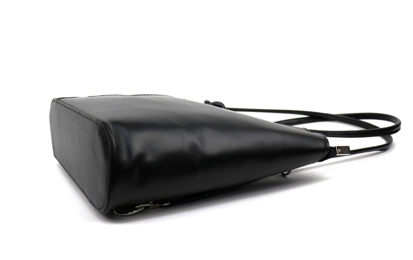 Versa Via - Smooth Italian Leather Convertible Shoulder Bag Backpack Black Bottom View