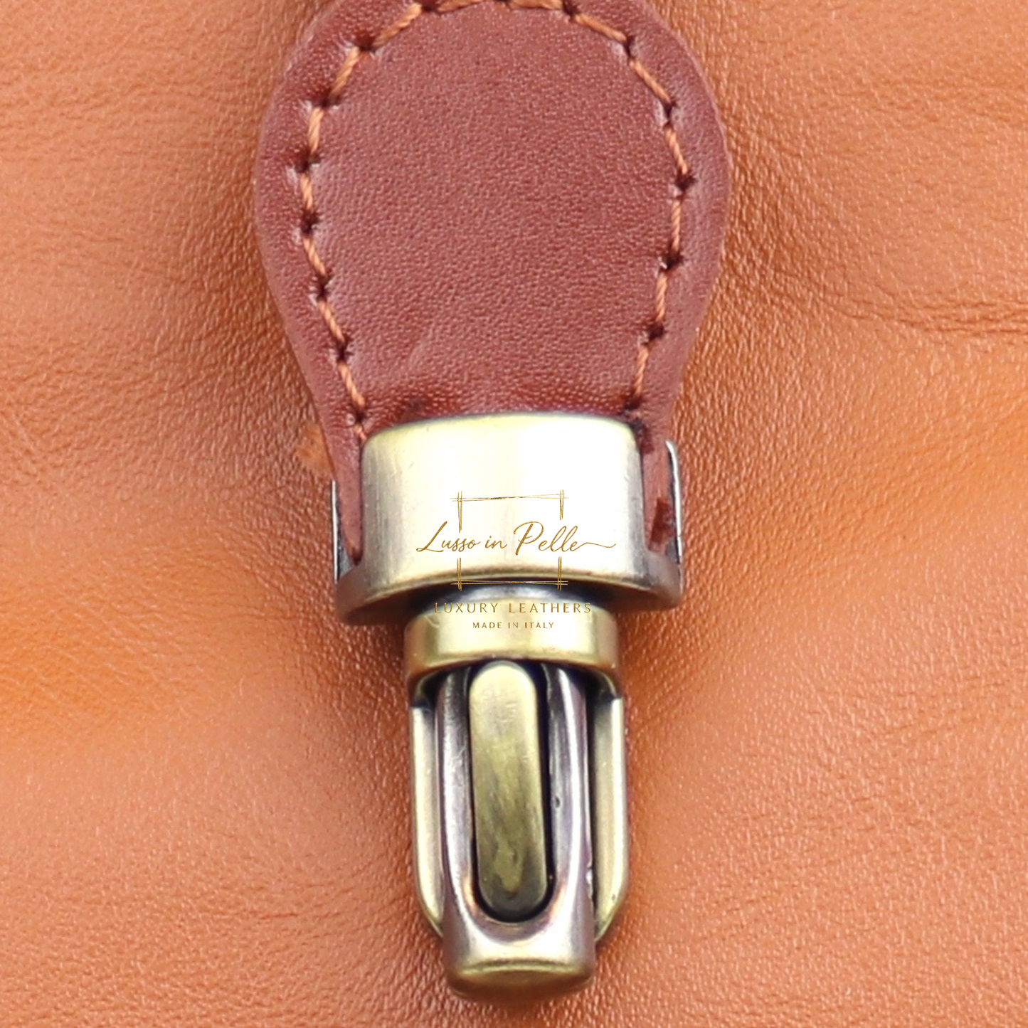 Vera Pelle Leather Crossbody Bag