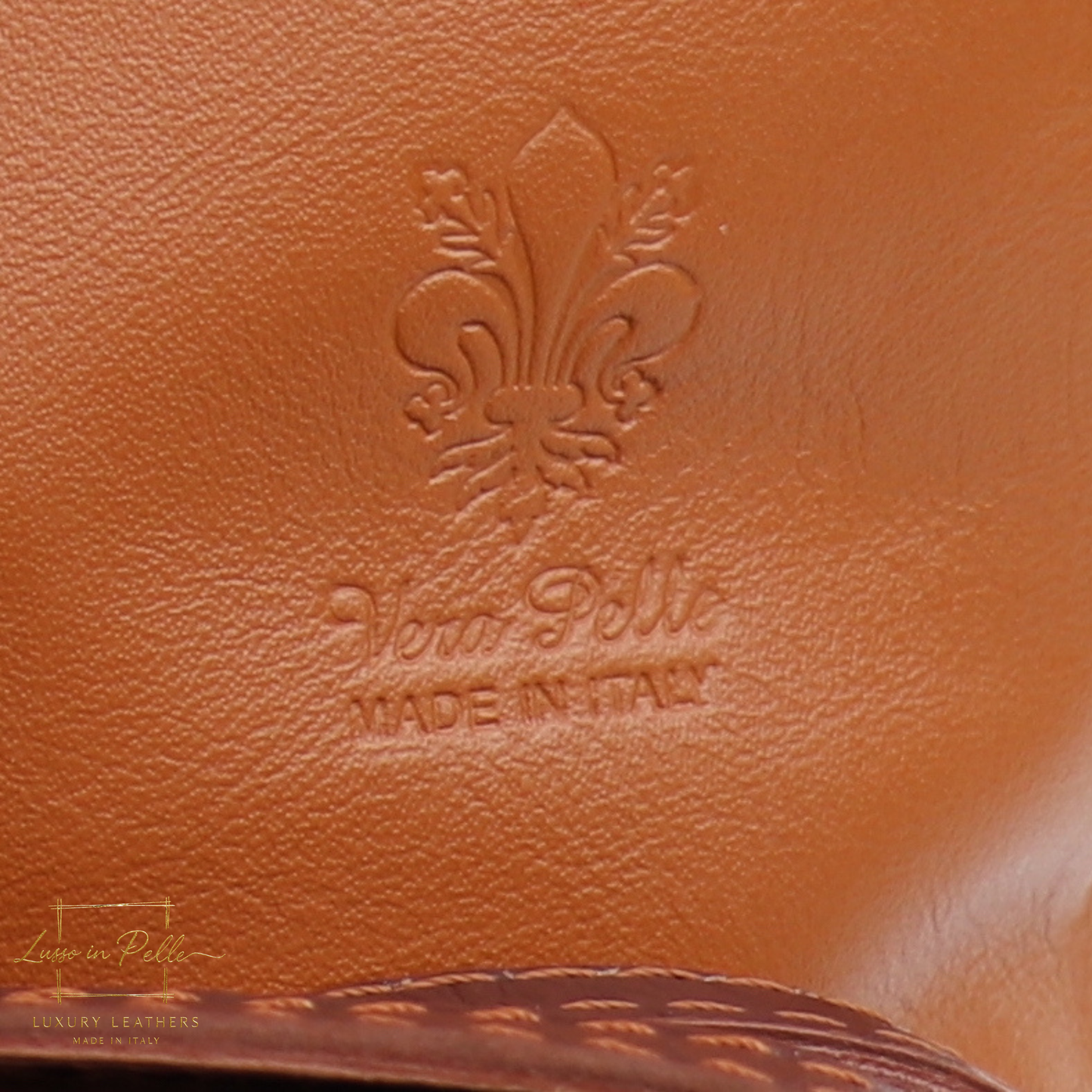 Vera Pelle Leather Crossbody Bag