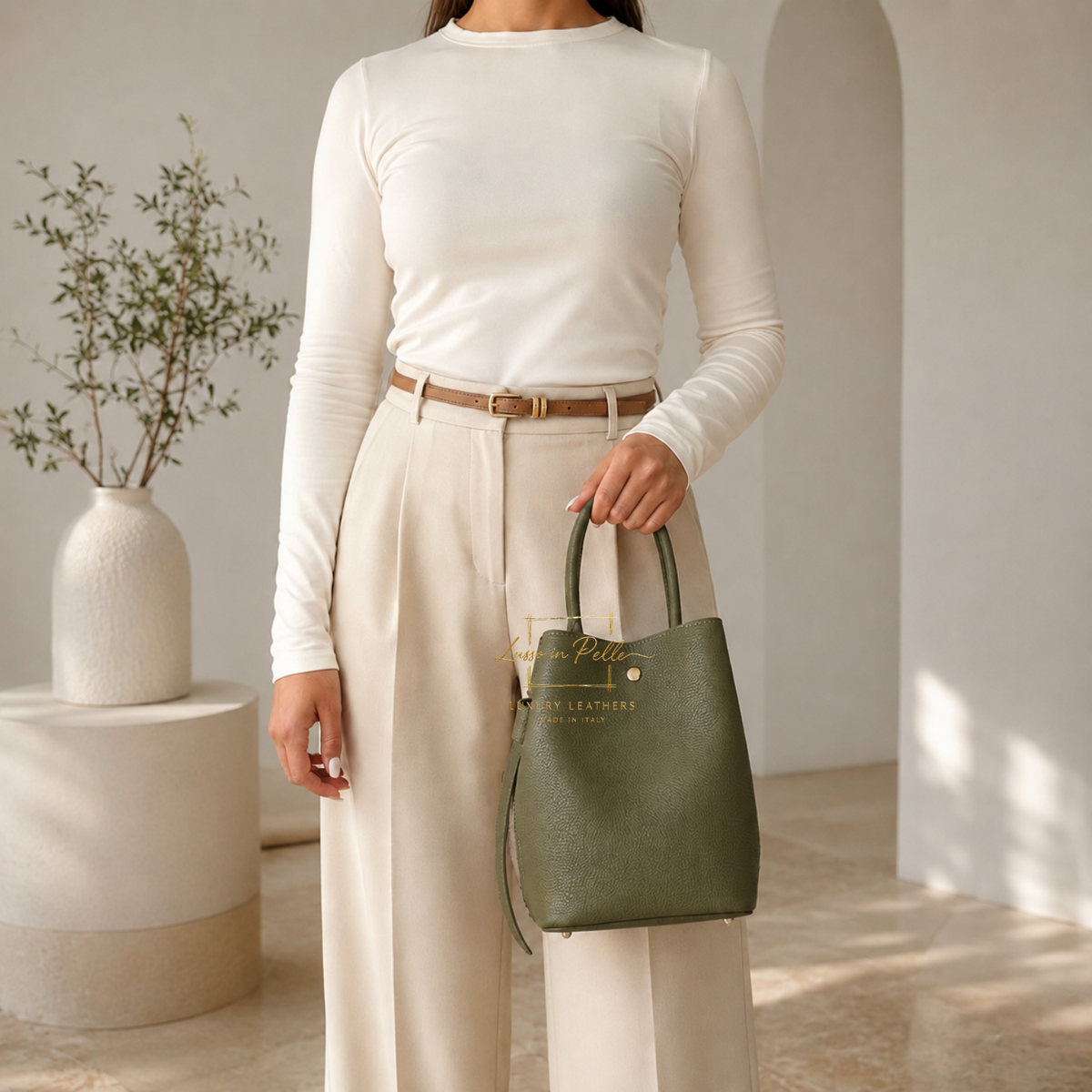 Genuine Italian Leather Bucket Handbag Top Handle Handbag with Snap Closure