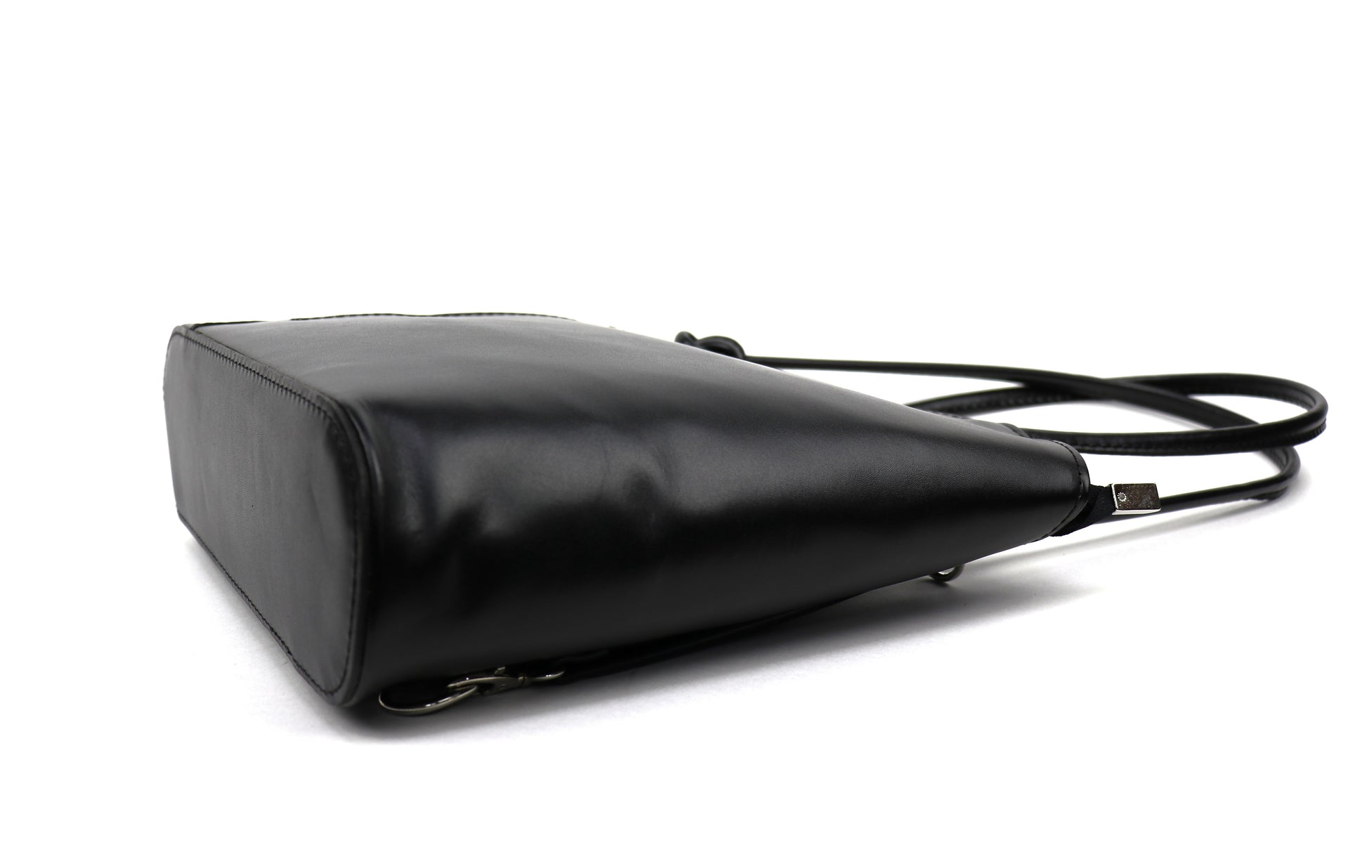 Versa Via - Smooth Italian Leather Convertible Shoulder Bag Backpack  Black Bottom View
