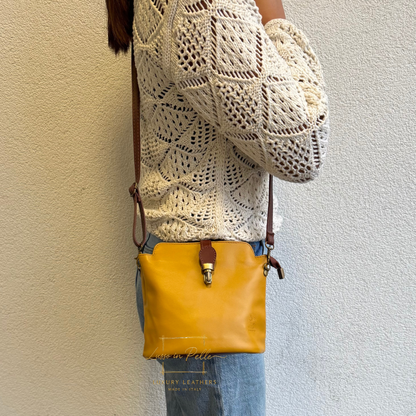 Vera Pelle Leather Crossbody Bag