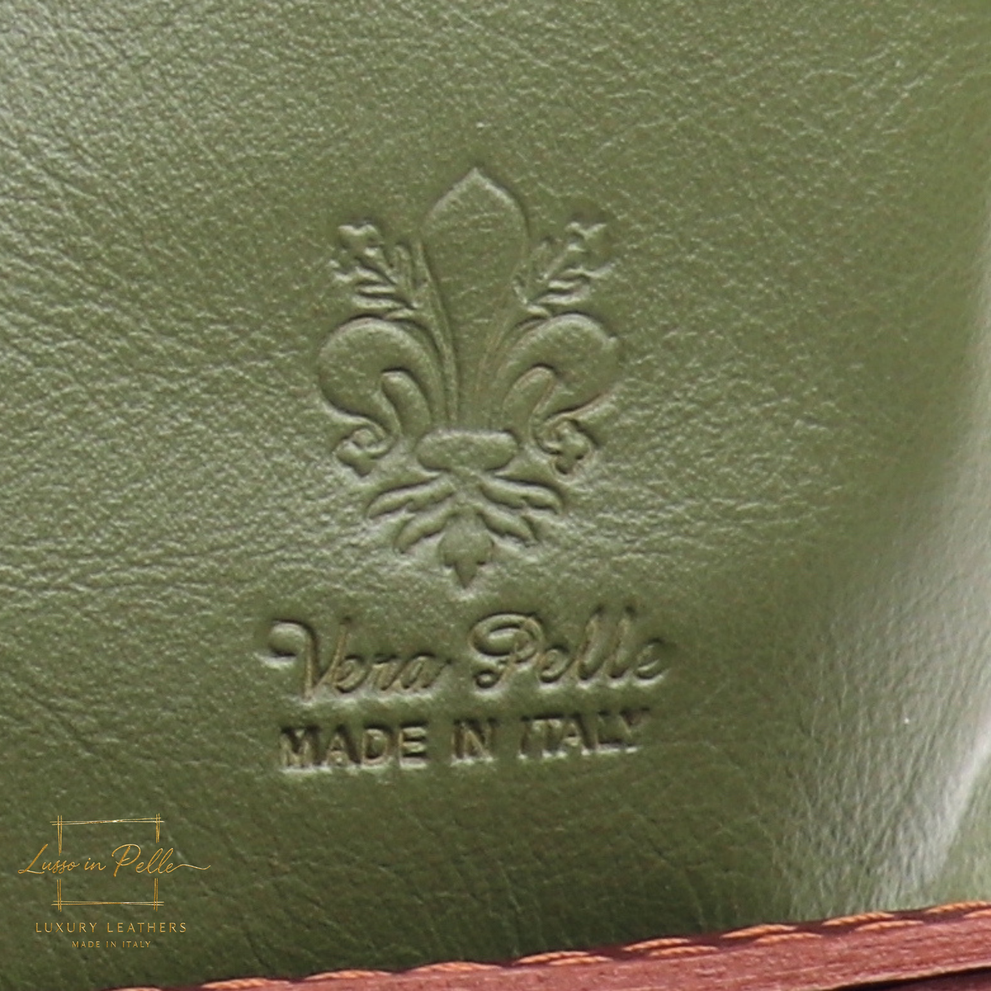 Vera Pelle Leather Crossbody Bag